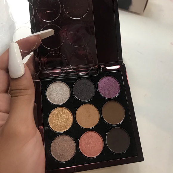 Aaliyah MAC palette - Picture 3 of 3